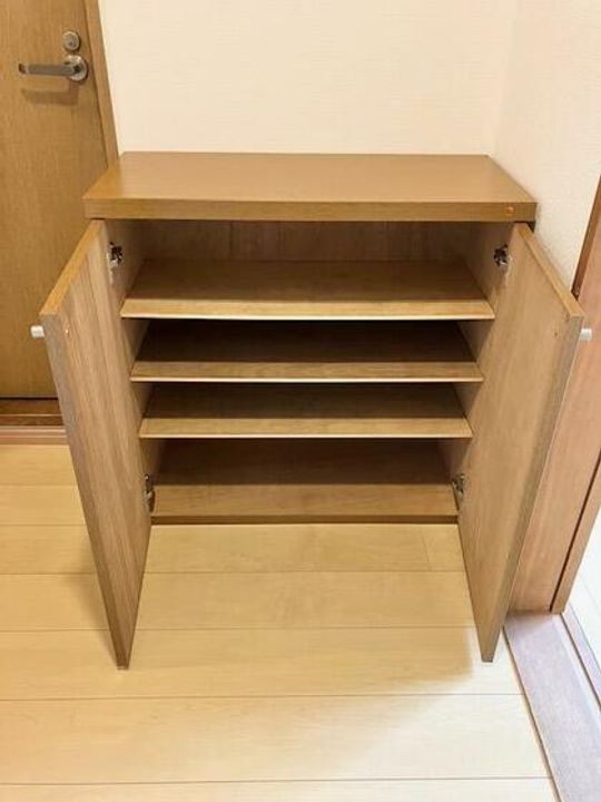 ジュネス石川の玄関