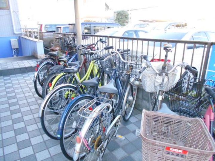 ベルシャトウ西浦和の地図