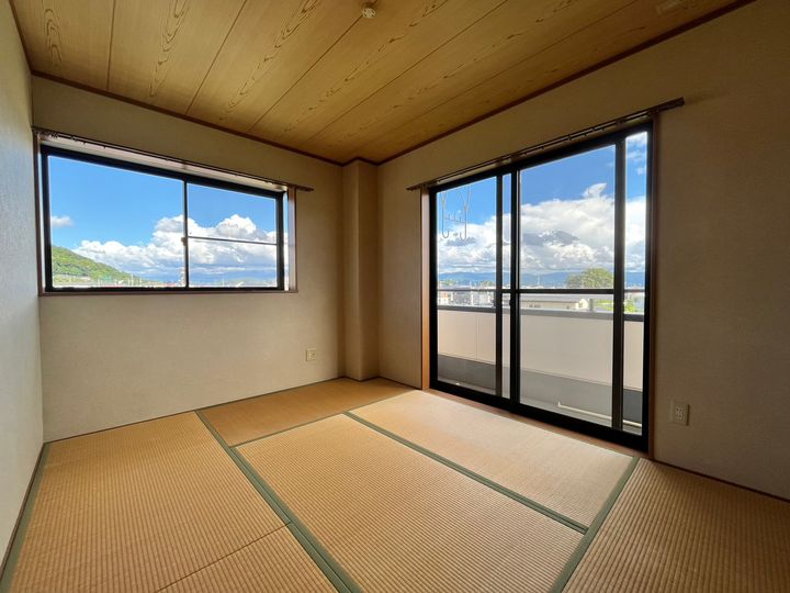 フラワーガーデンハイツの居間