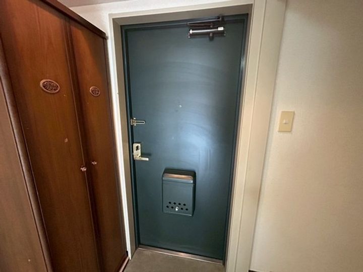 グランヴェルジェ中須IIの玄関