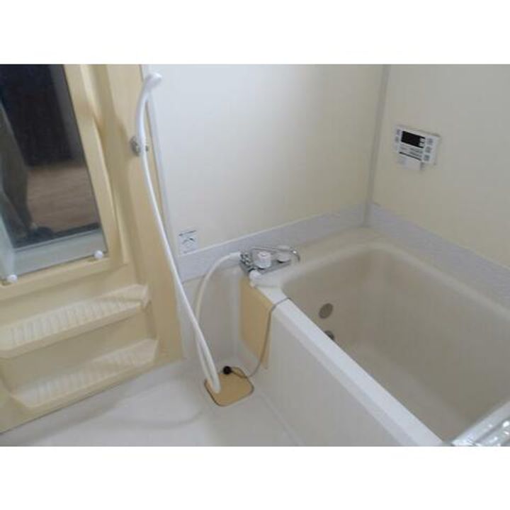 神奈川県横浜市神奈川区三ツ沢南町(一戸建)の賃貸物件の風呂