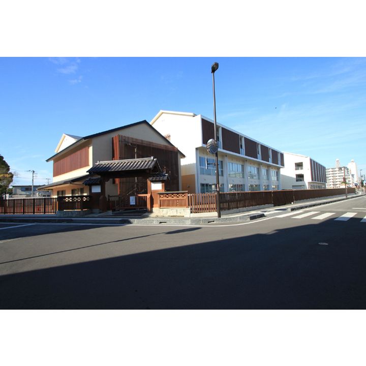 メゾンツクバB棟の周辺