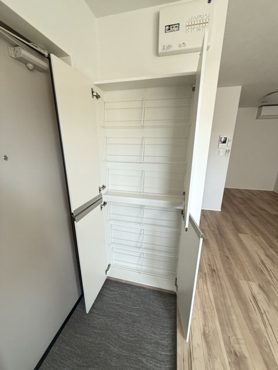 シーンプラス小田急相模原NORTH【0】の玄関