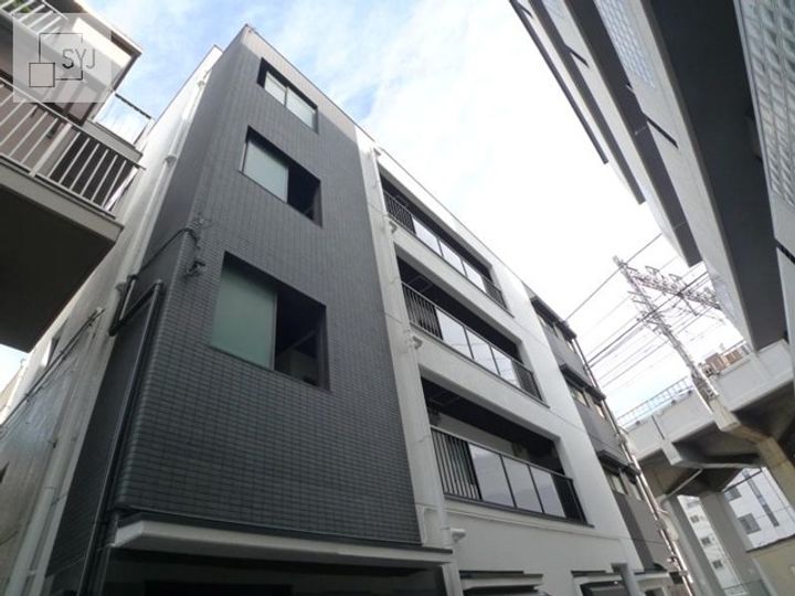 ReFINE西九条の外観