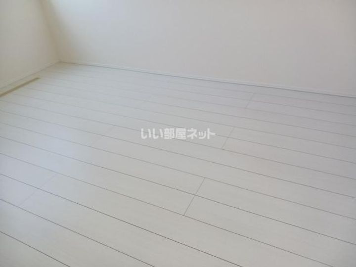 RESI NAGAI(レジながい)I、IIの内装