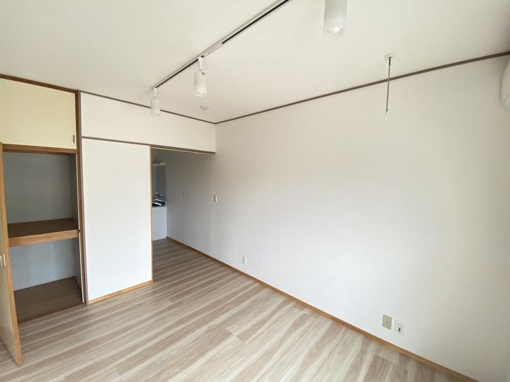 ルピナスBの内装