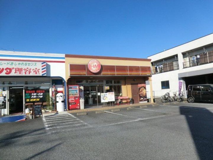 モンファミーユの周辺