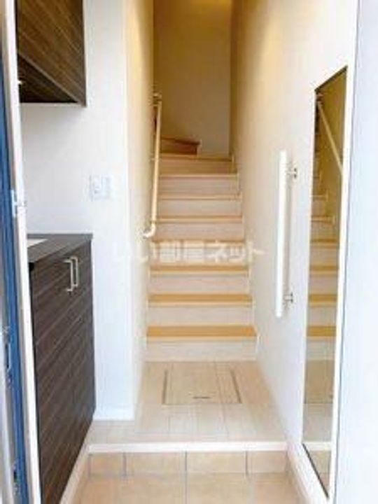 シャーメゾン恵美酒の玄関