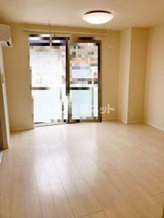 シャーメゾン恵美酒の居間