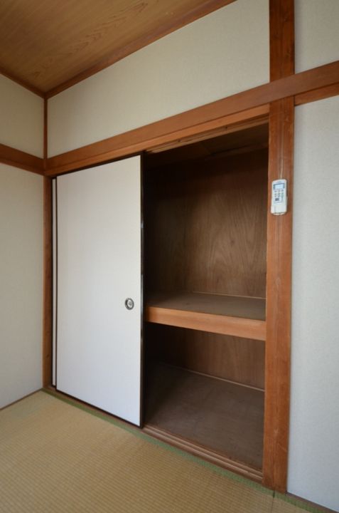 小黒荘Aの内装