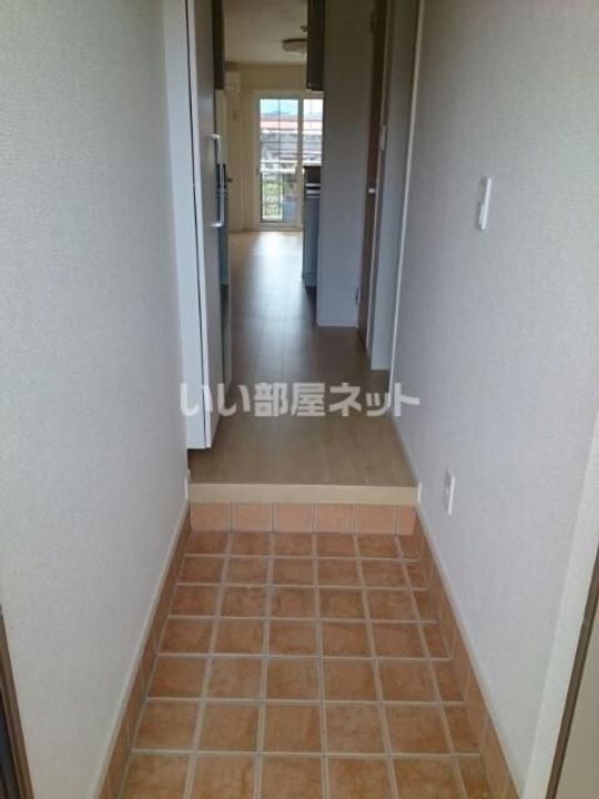 サンリット・ガーデンIの玄関