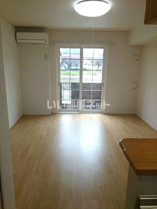 サンリット・ガーデンIの居間