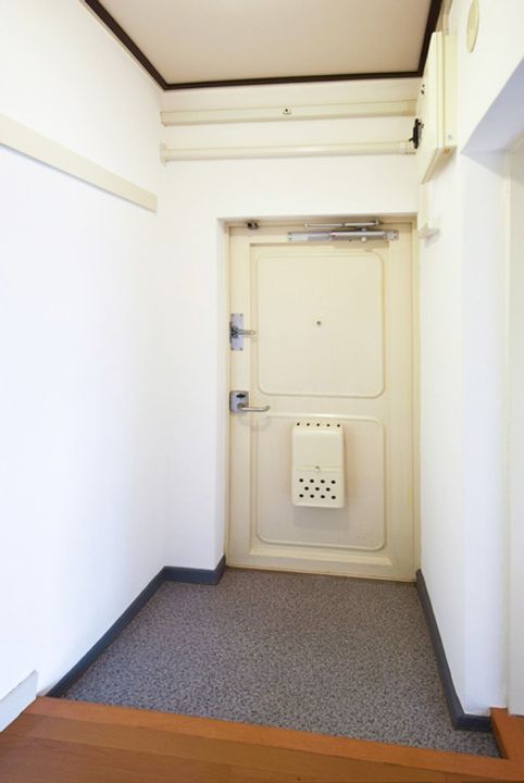 UR藤山台の玄関
