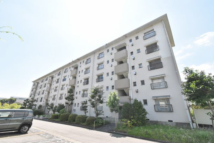 UR藤山台の外観