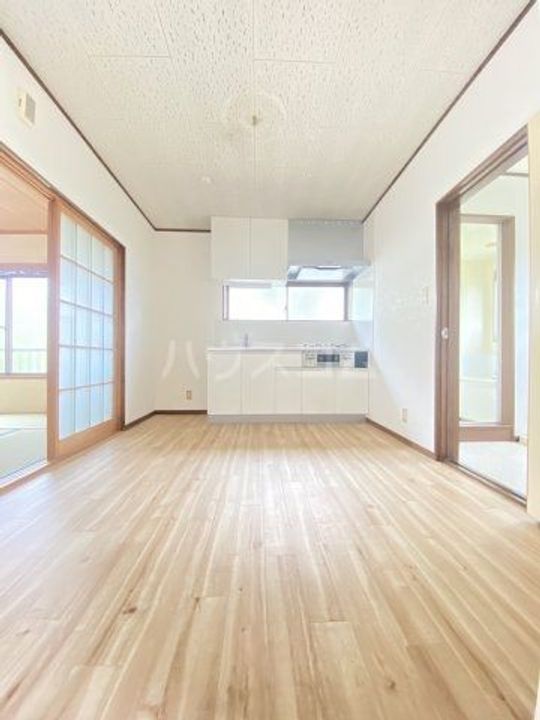 ヴィラ国立の居間