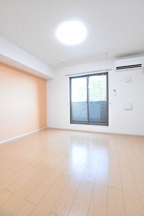 栃木県大田原市新富町2(アパート)の賃貸物件の居間