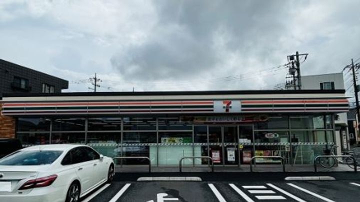 フローレス八幡IIの周辺
