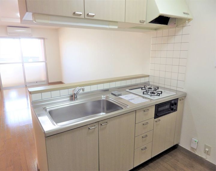 エレガンス敷島のキッチン