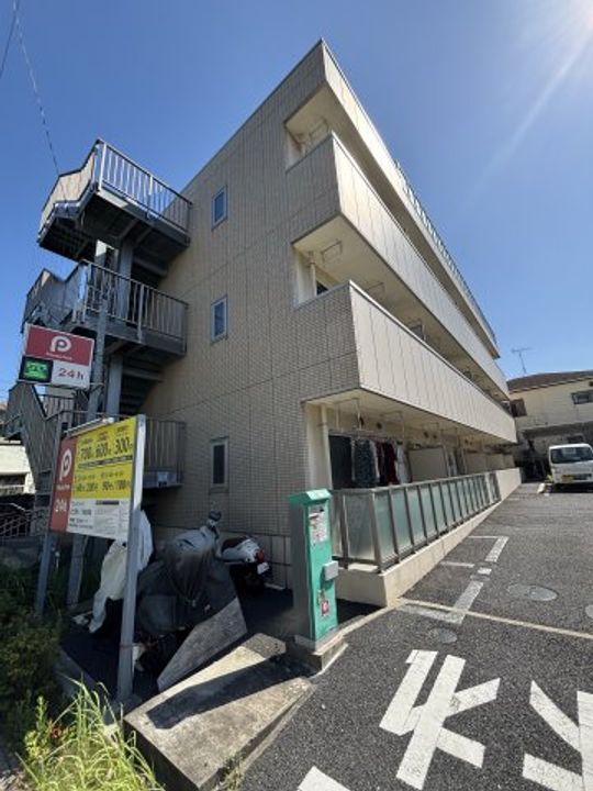 千葉県浦安市富士見3(マンション)の賃貸物件の外観