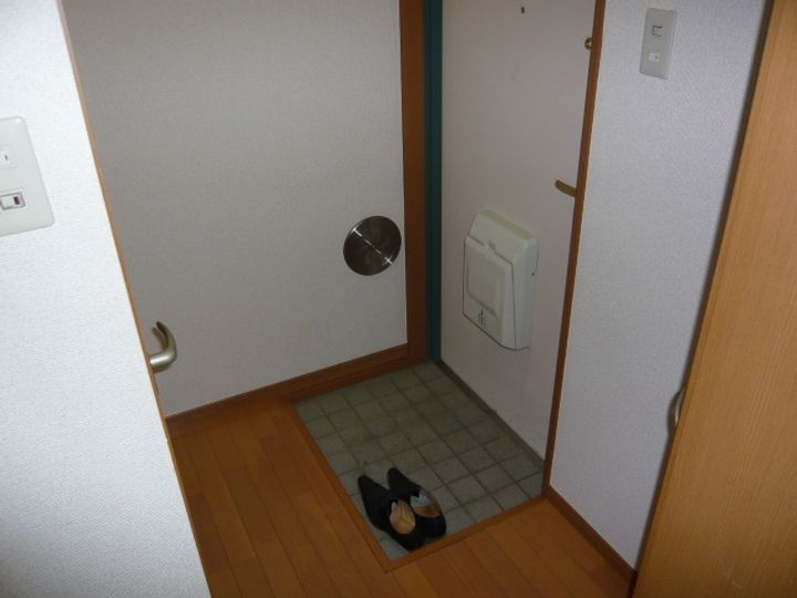 レジェンヌ・サトウの玄関