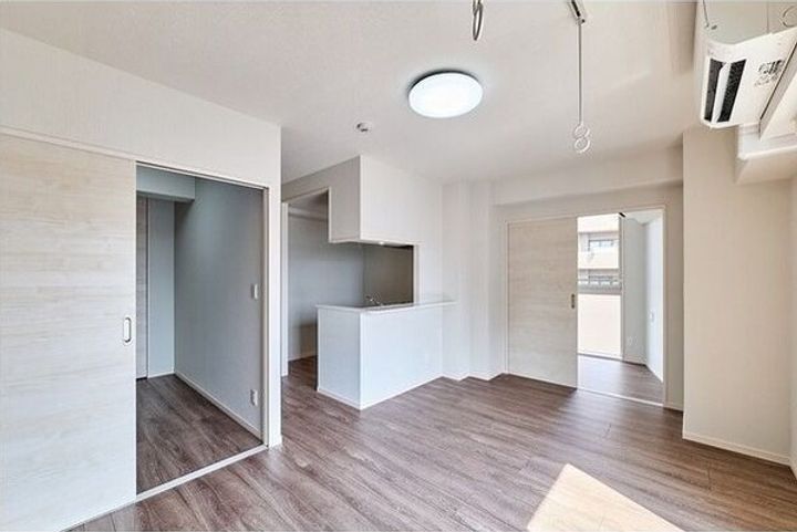 東京都墨田区向島5(マンション)の賃貸物件の居間