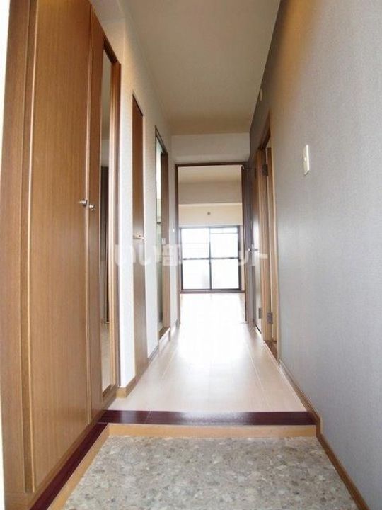 フェニックス大野城の玄関