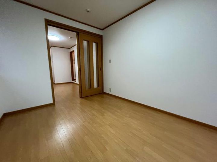 愛知県日進市折戸町高松(アパート)の賃貸物件の居間