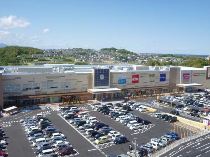 グランドマーニの周辺