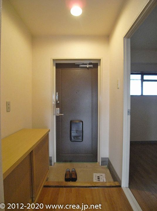 ウイング朝霞台の玄関