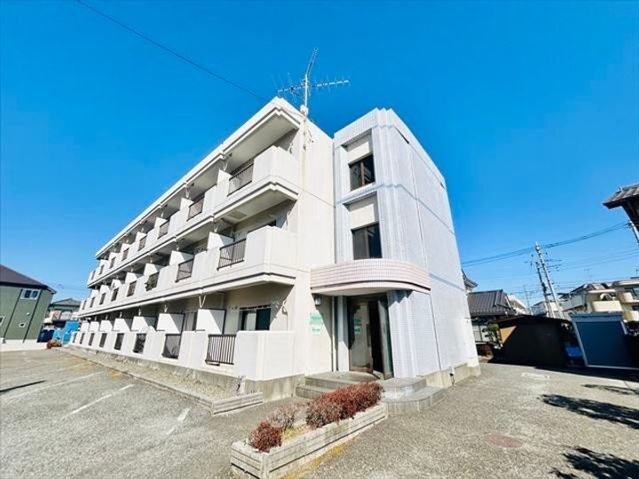 アーバンAMANOの外観