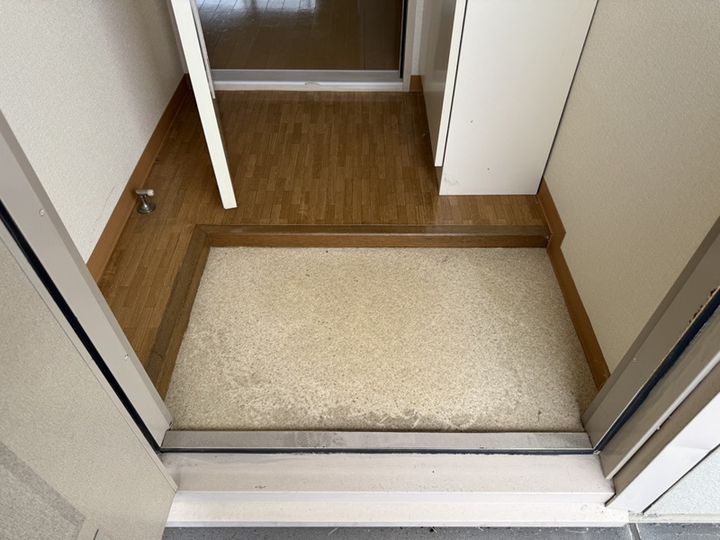 パークヒルズ岩崎 2号棟の玄関