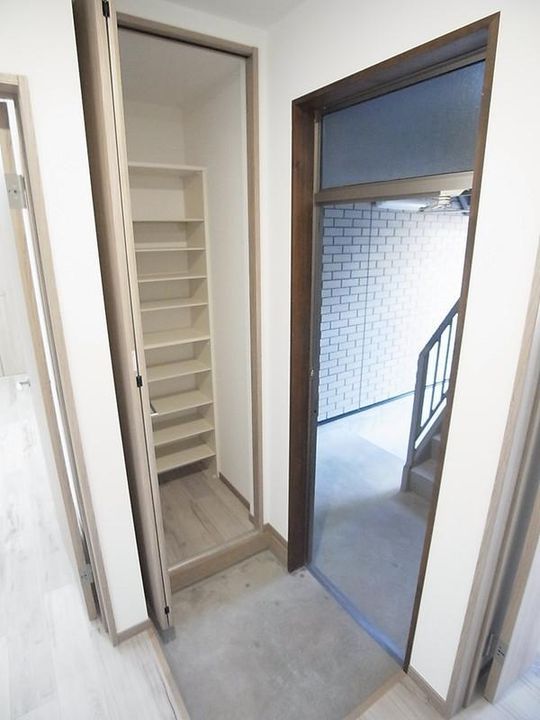 メイプル23の玄関