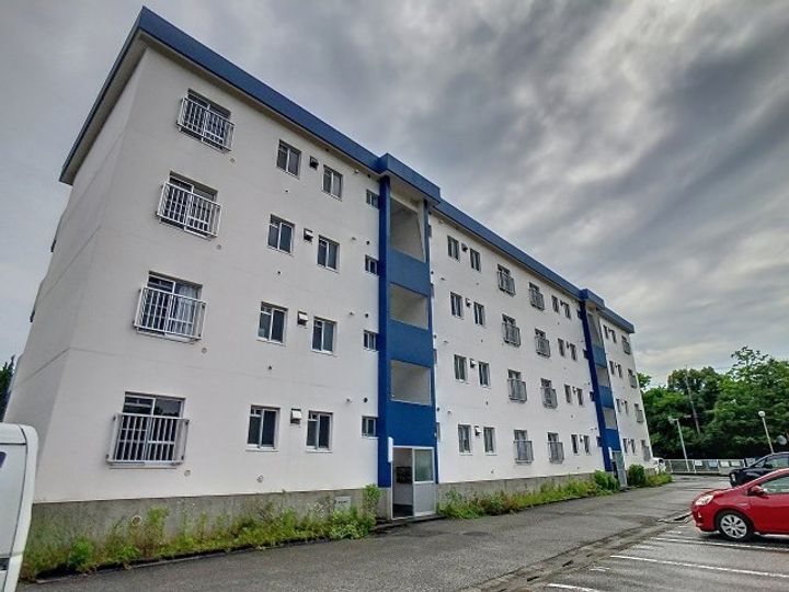 ファミール物部の外観