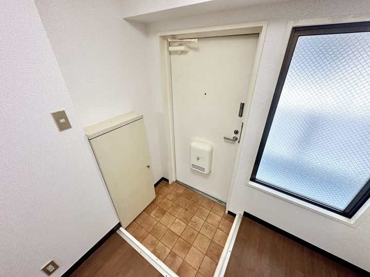 大阪府茨木市中村町(マンション)の賃貸物件の玄関
