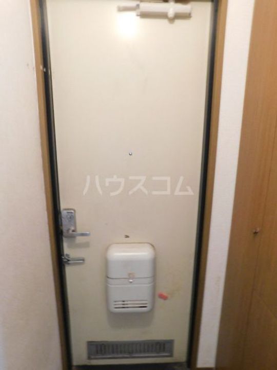 パルテールの玄関