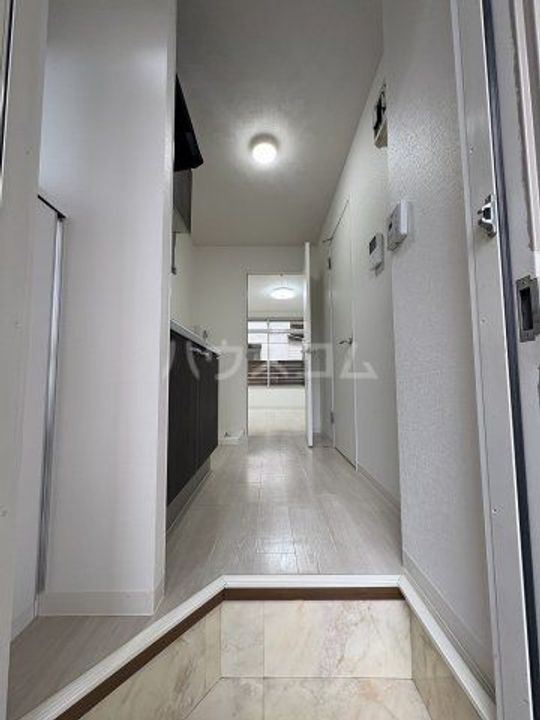 コートハウスフナツの内装