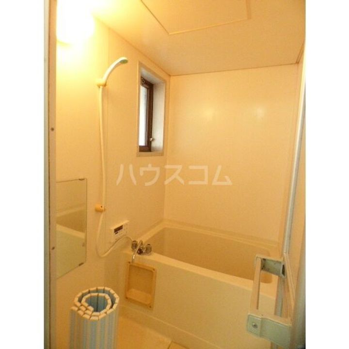 ロイヤル小塩III A棟の風呂