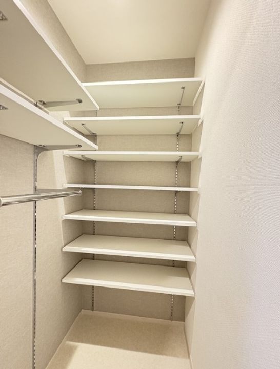 リブリ・矢川の内装