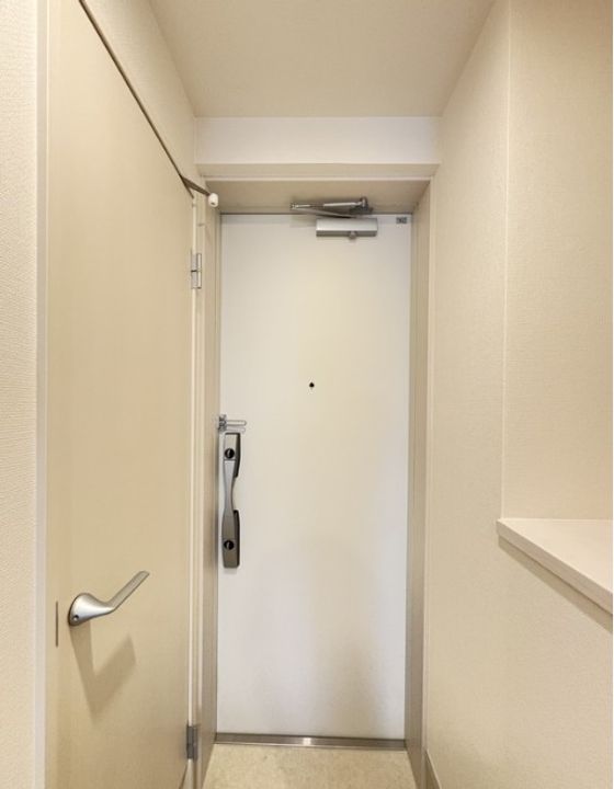 リブリ・矢川の玄関