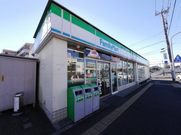 ファミール湘南Cの周辺