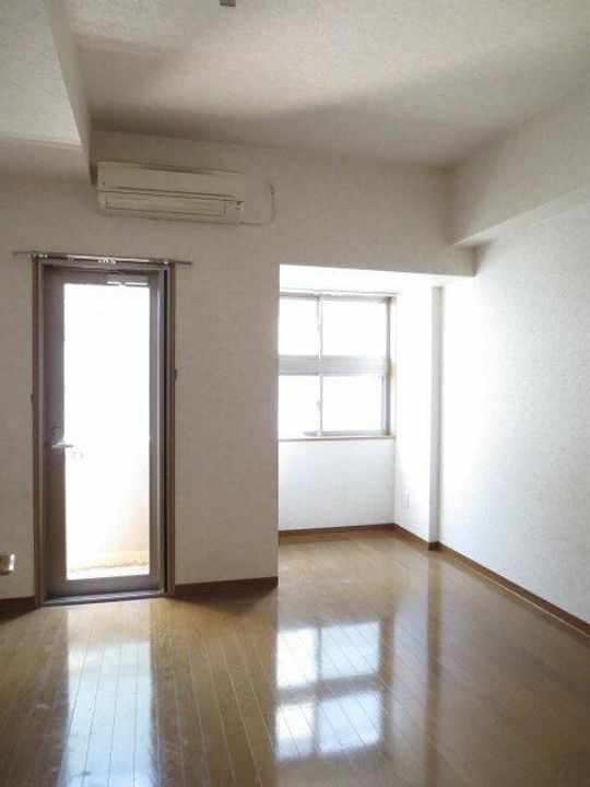 ドミール長沢の居間