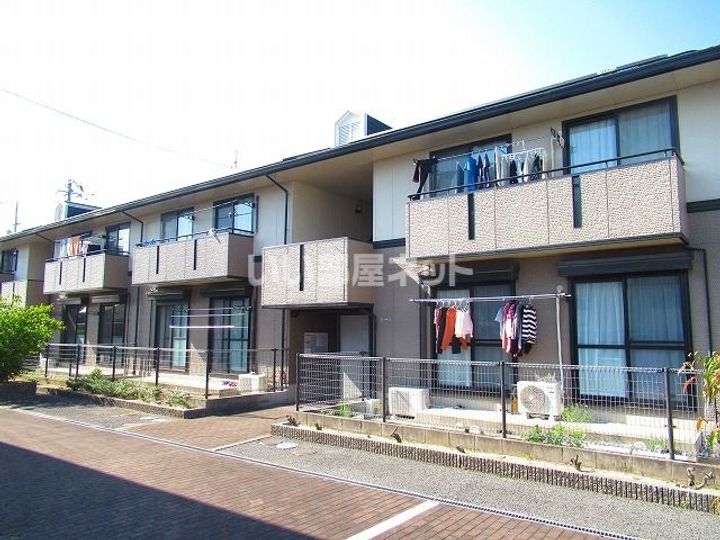 サニーハイツ田寺 A棟の外観