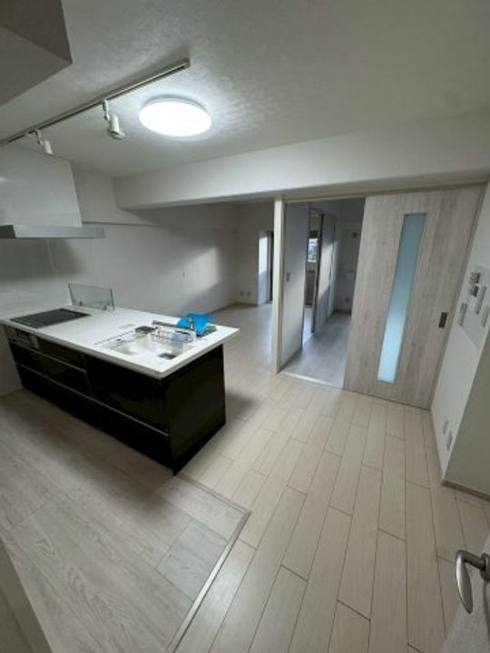 カーディナンス永山の居間