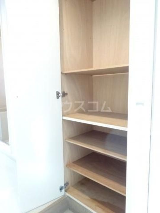 アルプ所沢の玄関