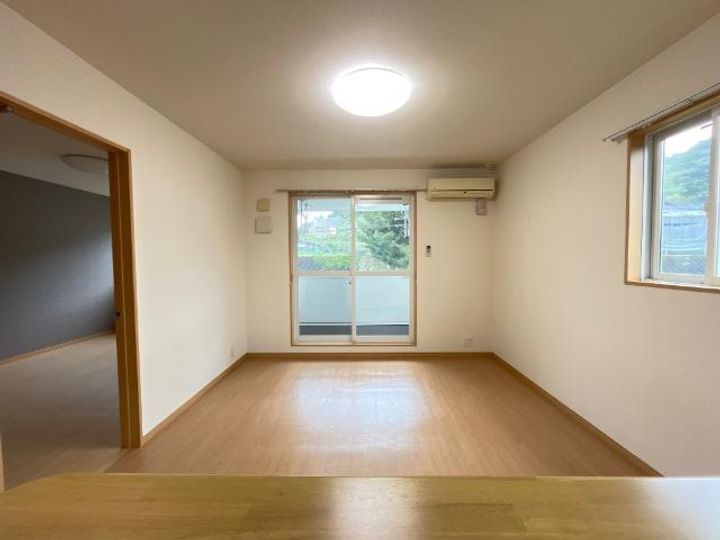 ブロードパインAの居間