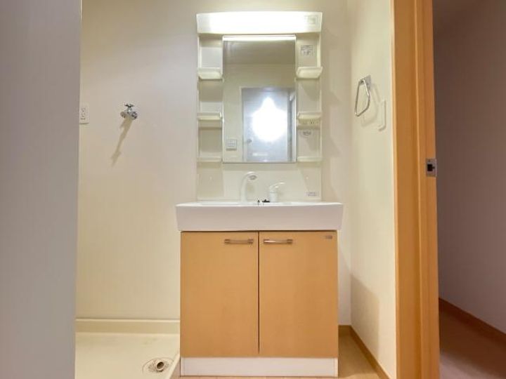 ブロードパインAの内装