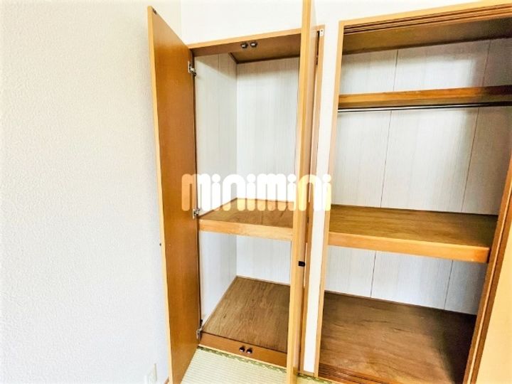 サプリーム8の内装