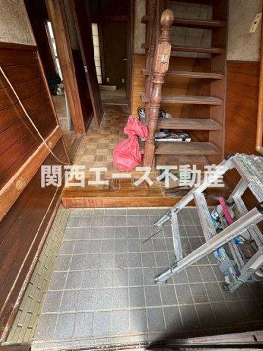 大阪府東大阪市東石切町1(一戸建)の賃貸物件の玄関