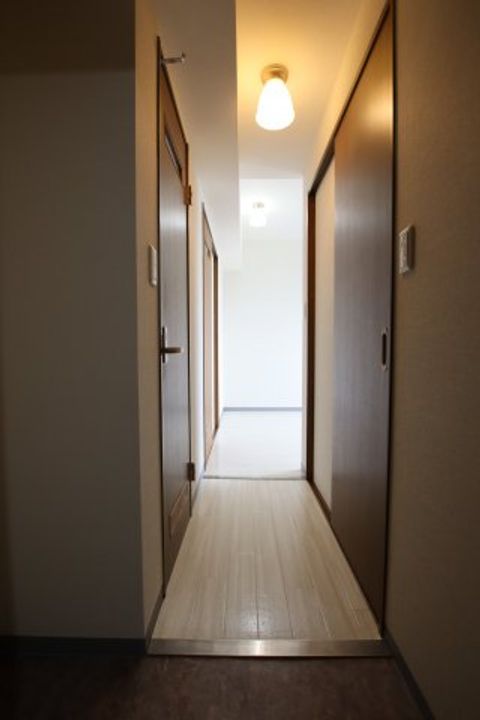 フィルハウス須賀の玄関