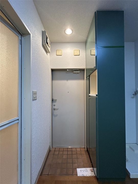 グリーンベルハイツの玄関
